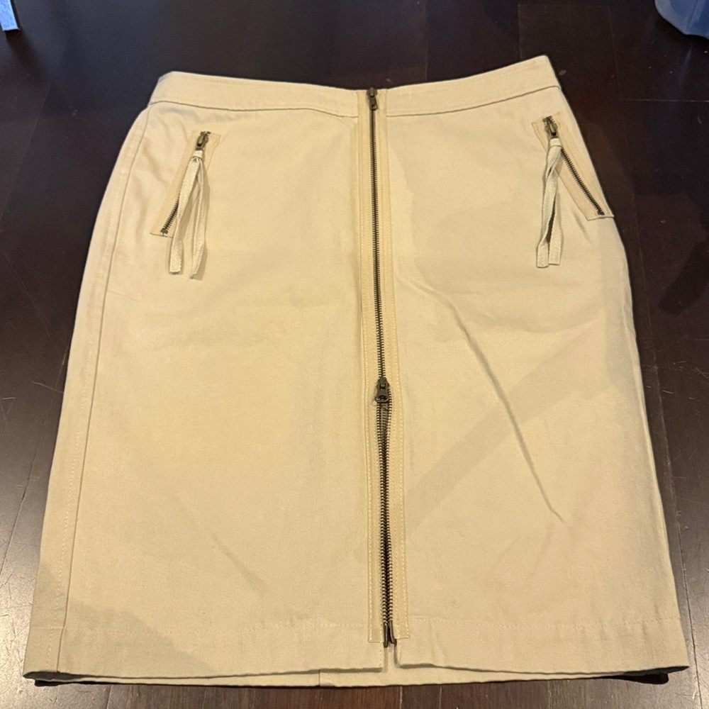 Michael Kors denim pencil skirt, with zipper details
Vintage